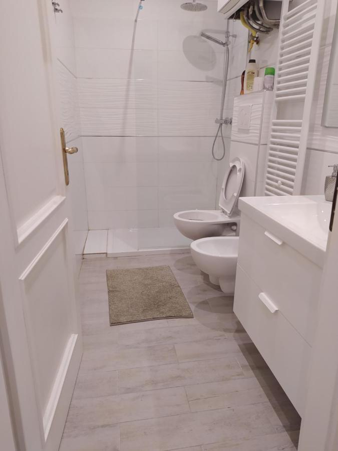 Modern Room With Private Bathroom Trento Dış mekan fotoğraf