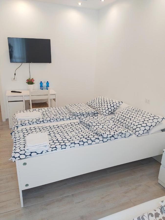 Modern Room With Private Bathroom Trento Dış mekan fotoğraf