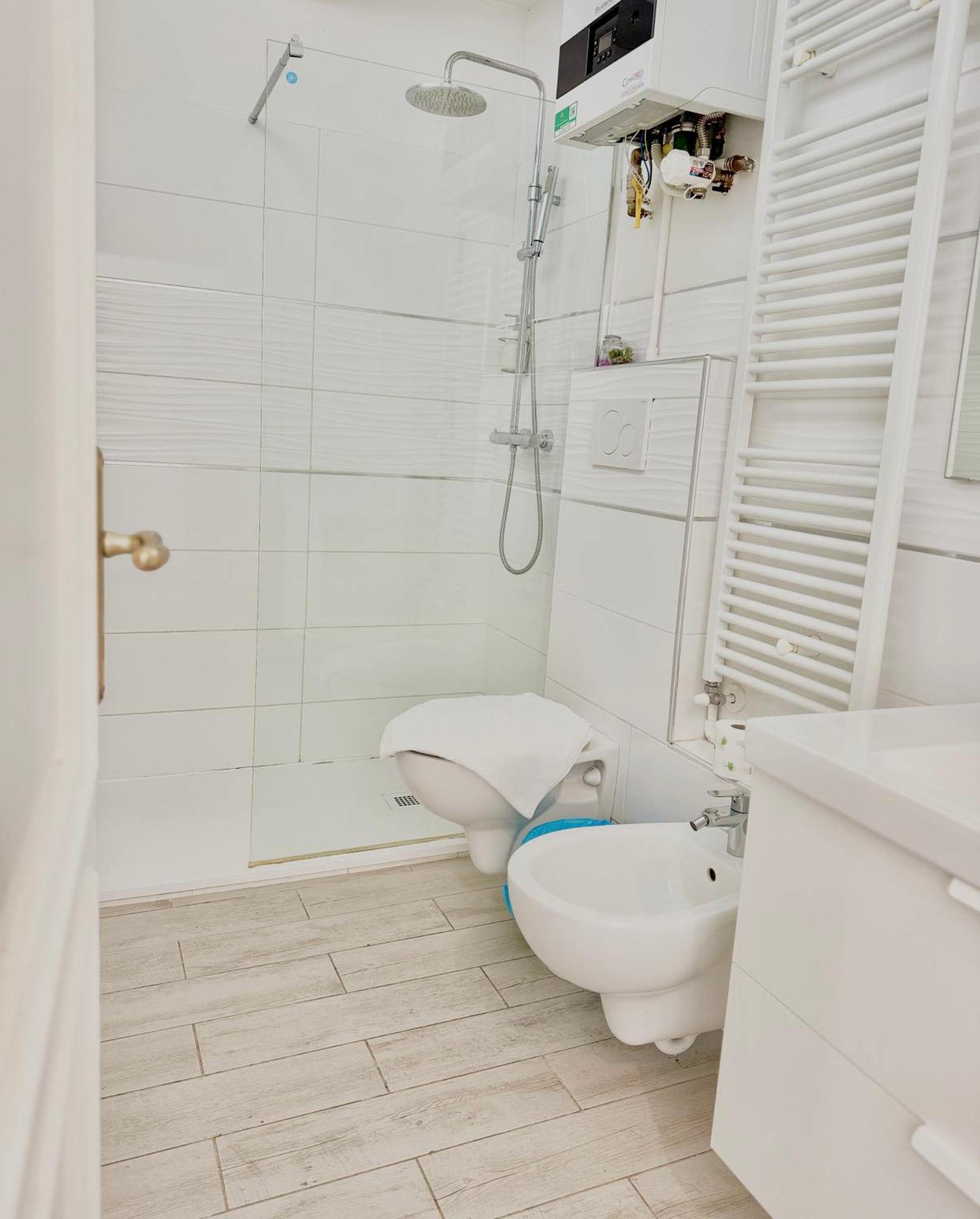 Modern Room With Private Bathroom Trento Dış mekan fotoğraf
