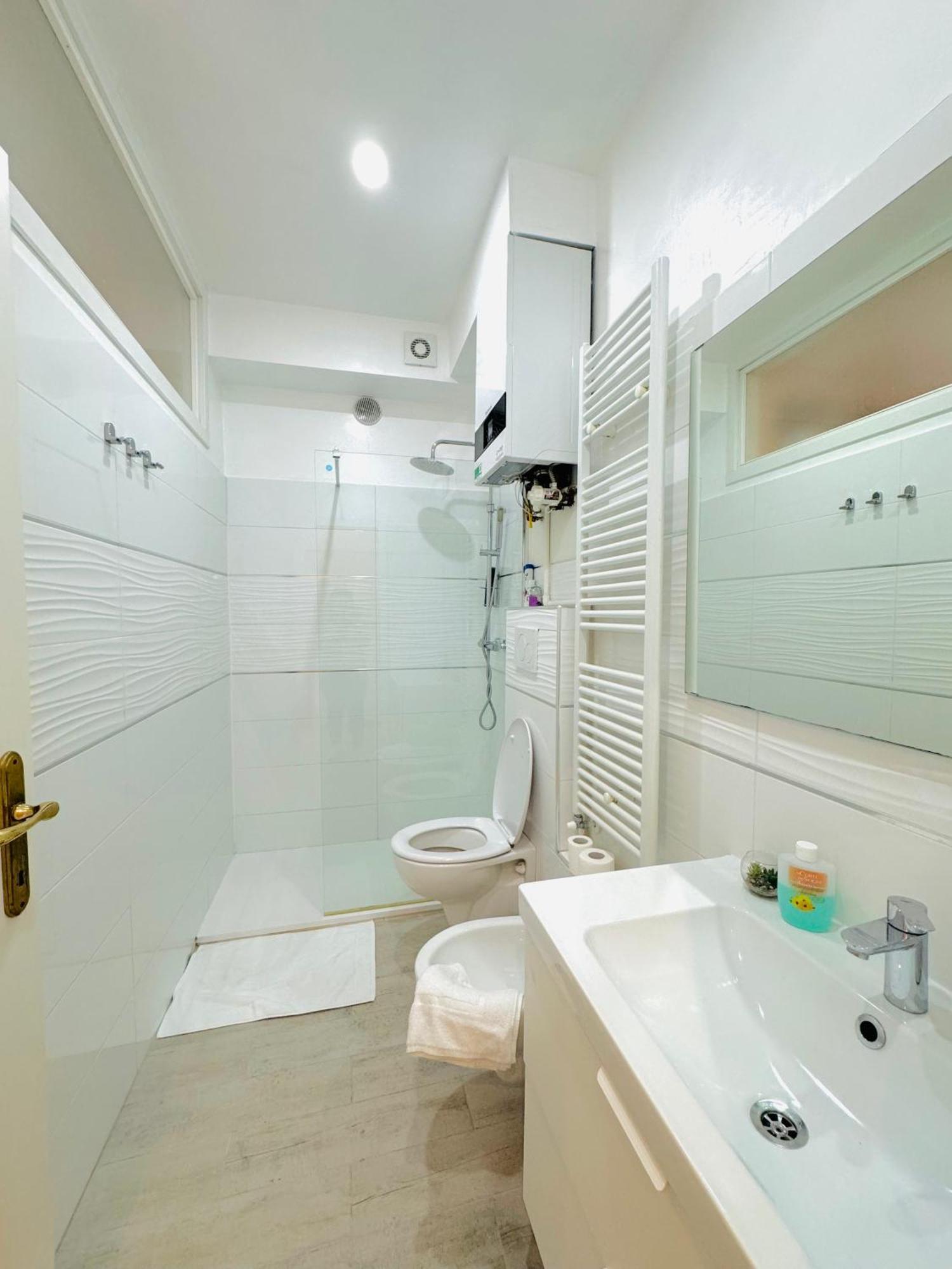 Modern Room With Private Bathroom Trento Dış mekan fotoğraf