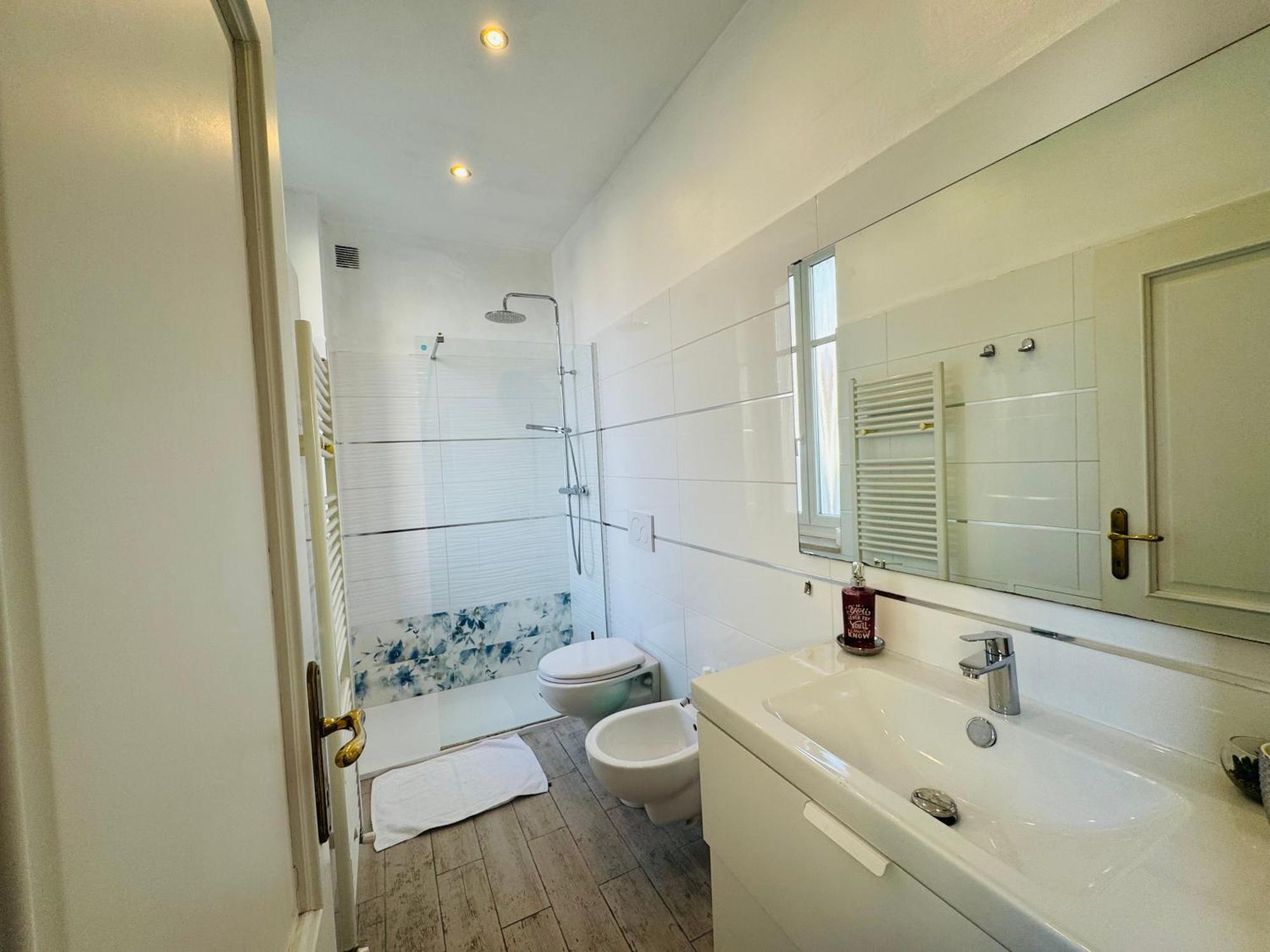 Modern Room With Private Bathroom Trento Dış mekan fotoğraf
